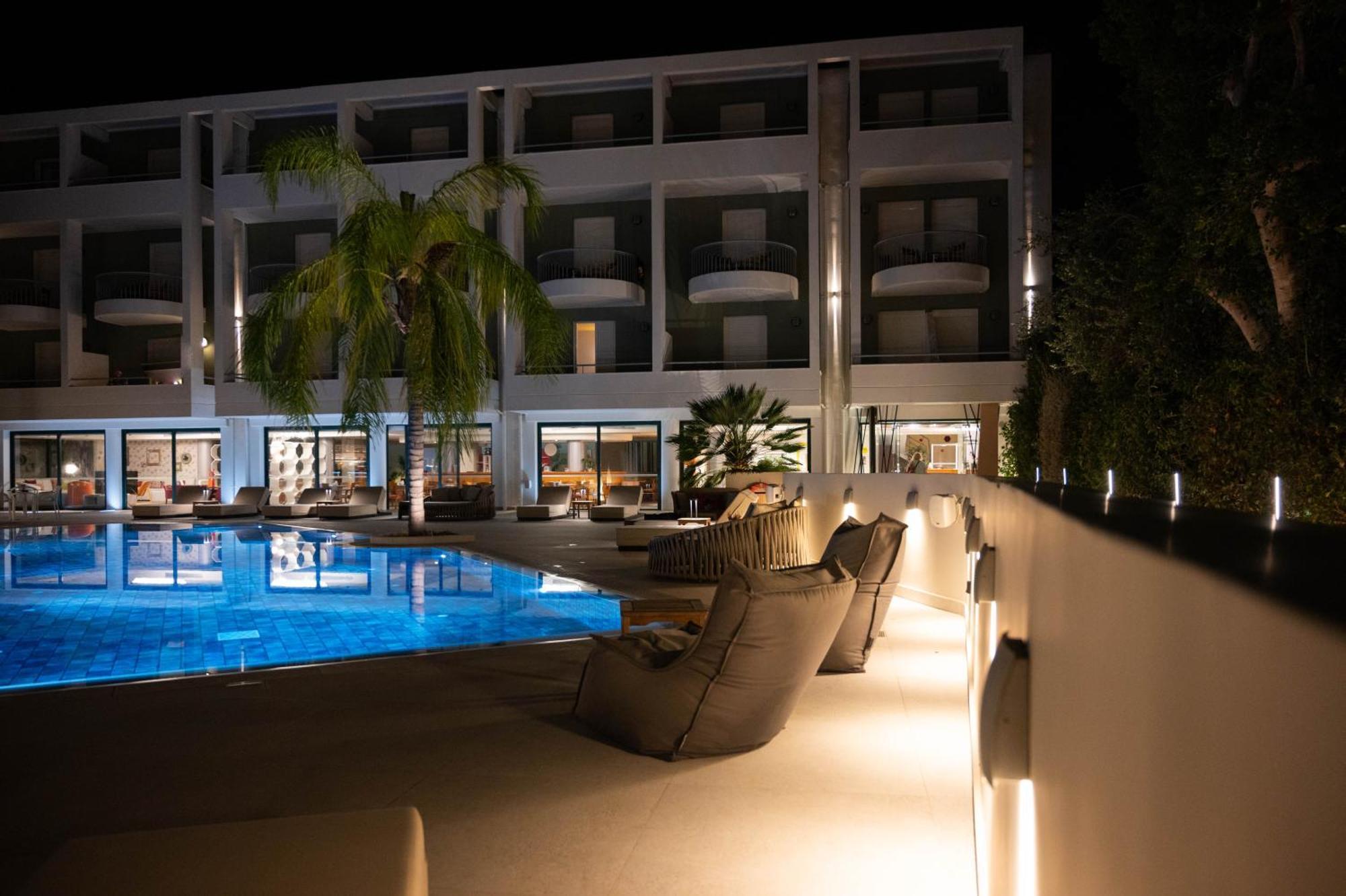 Flisvos Royal Hotel & Suites Tolón Eksteriør billede