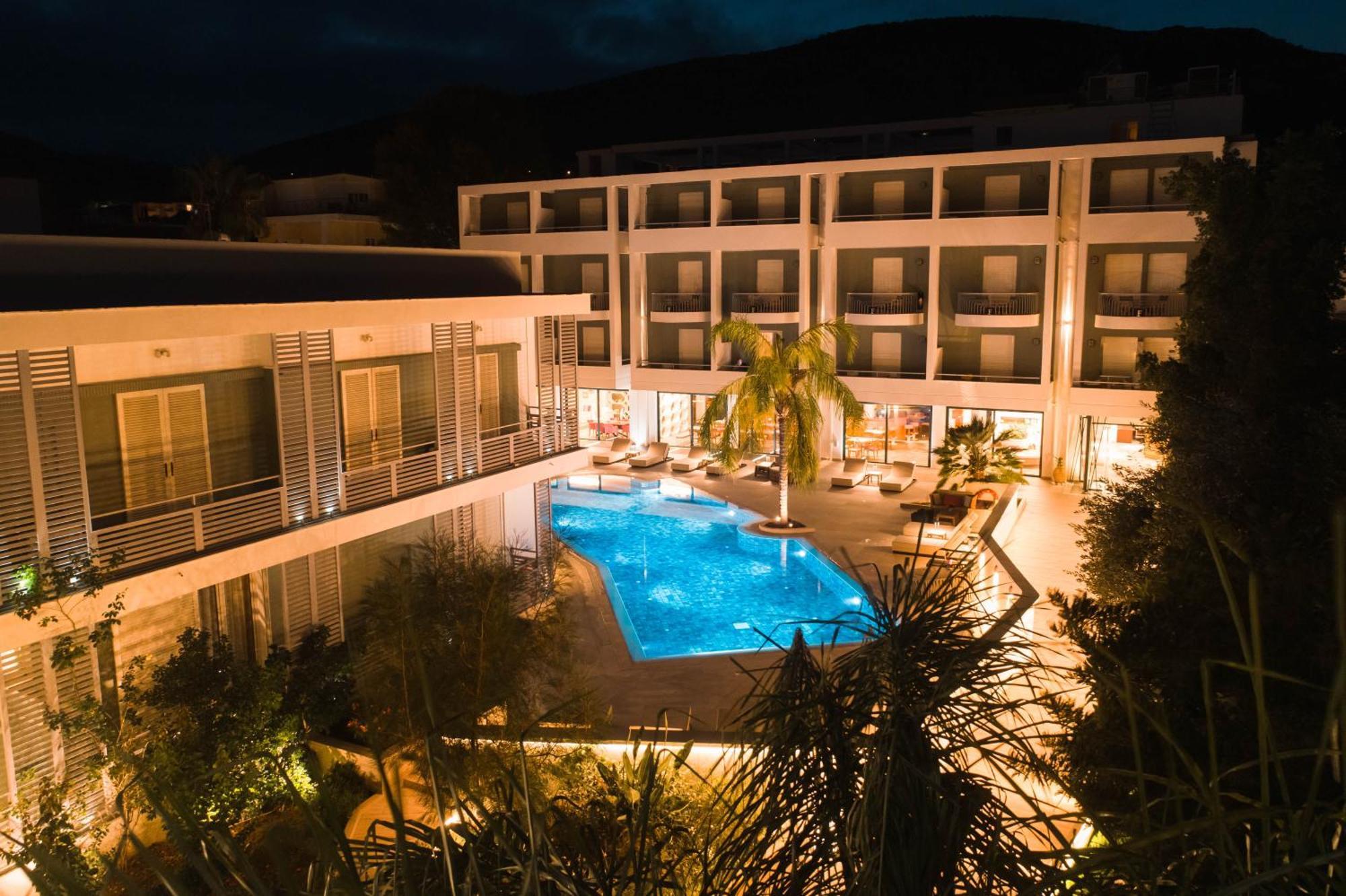 Flisvos Royal Hotel & Suites Tolón Eksteriør billede