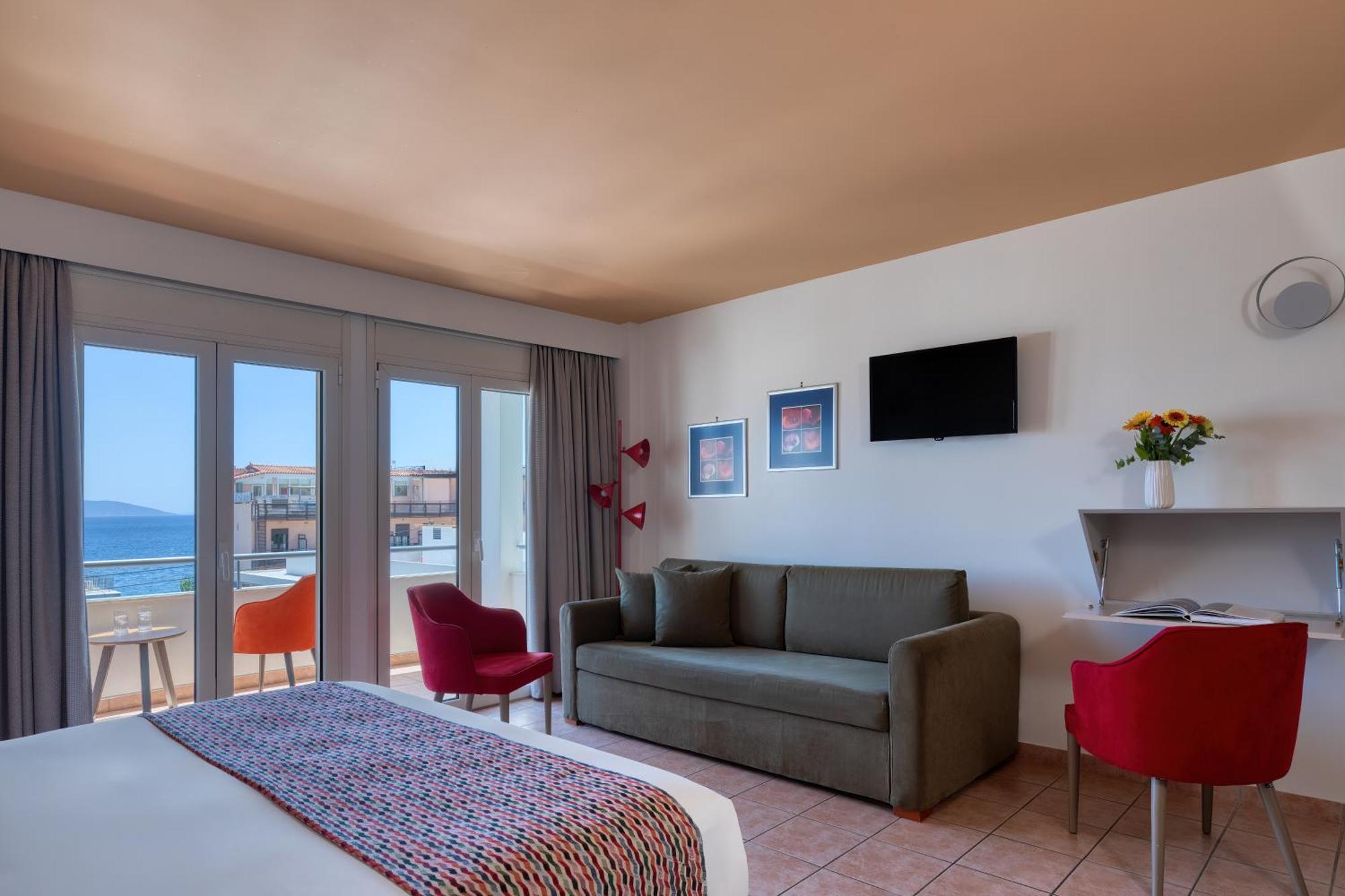 Flisvos Royal Hotel & Suites Tolón Eksteriør billede