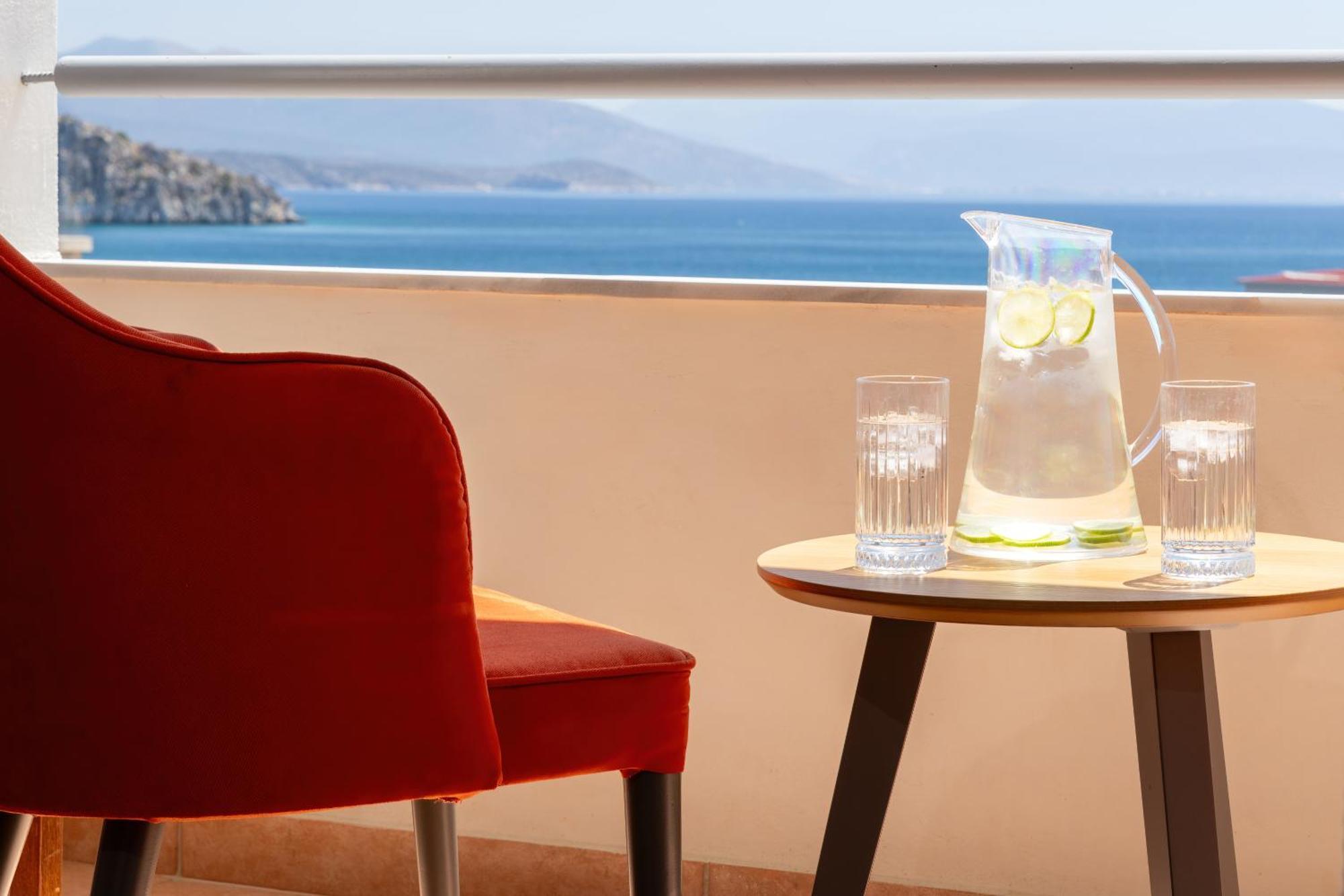 Flisvos Royal Hotel & Suites Tolón Eksteriør billede